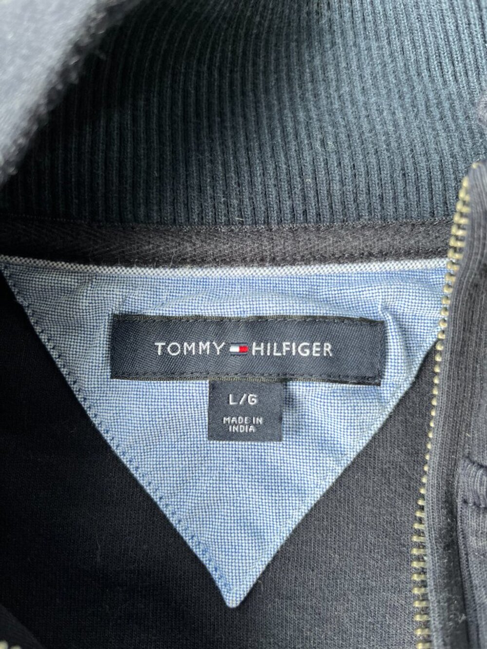 Tommy Hilfiger Pullover - Men's Size Large - 1/4 Zip - 100% Cotton - Picture 2 of 4